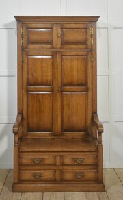 Oak Hall Seat Cupboard