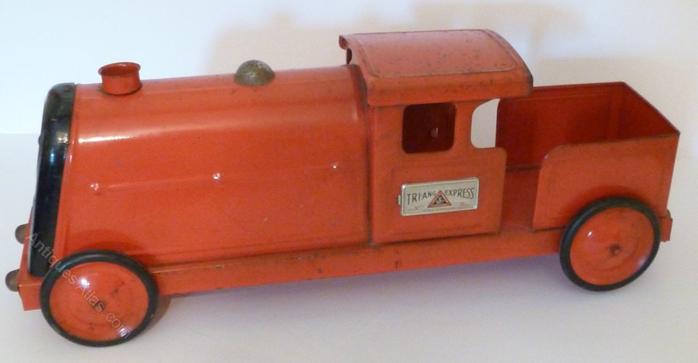 1950s Triang Lines Broth Tin Plate 