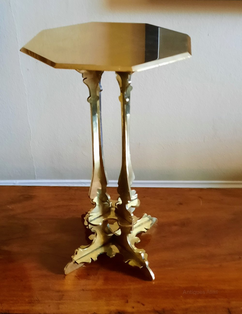 A Fine Quality Hand Made Brass Stand Antiques Atlas