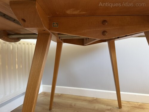 Antiques Atlas - Vintage Ercol Model 304 Drop Leaf Dining Table