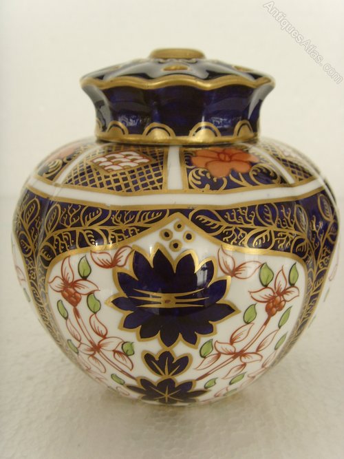 Antiques Atlas - Royal Crown Derby Old Imari Pot Pourri Vase 1905