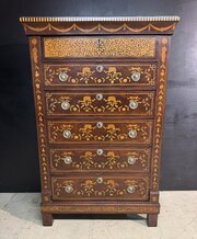 Stunning 18th Century Dutch Marquetry Chest