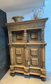 Wonderful Flemish 18th Century Oak Commode