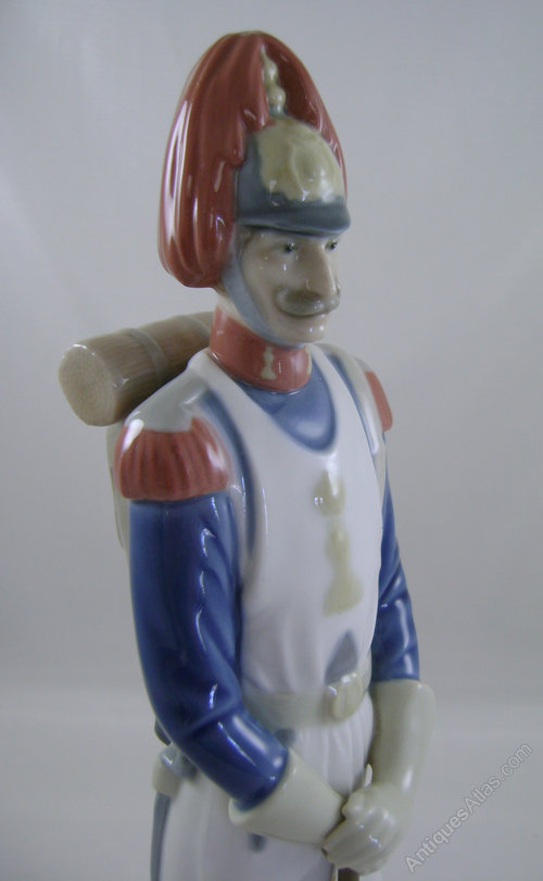Antiques Atlas Lladro Soldier Soldado De Ingenieros 4839 as257a370