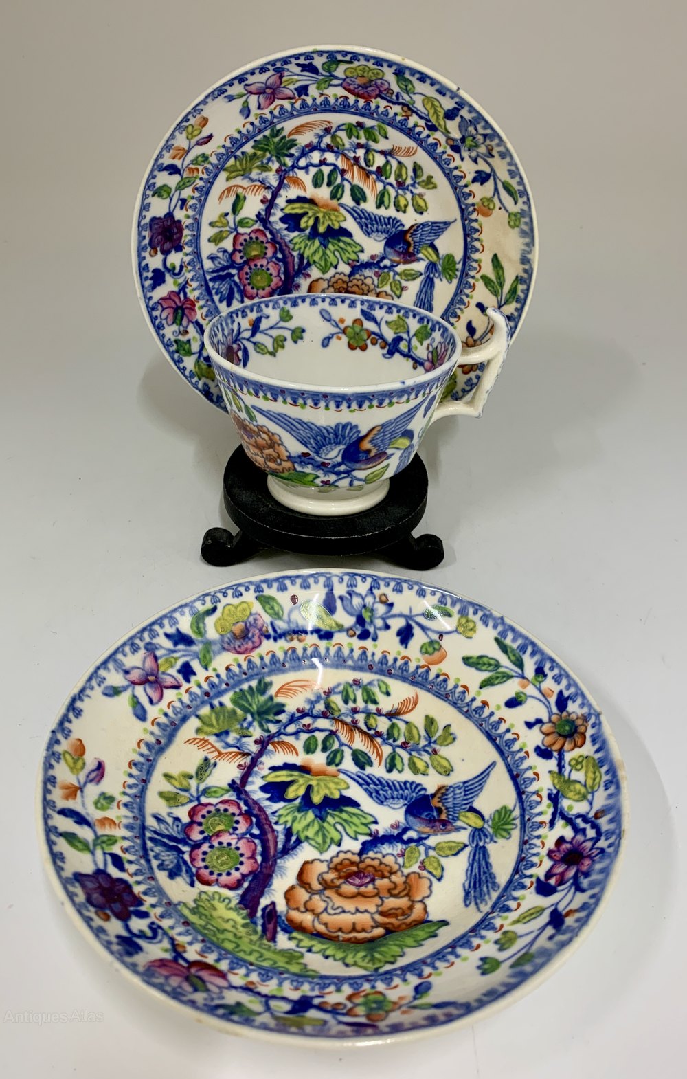 Antiques Atlas Antique Tea Cup & Two Matching Saucers Circa 1825