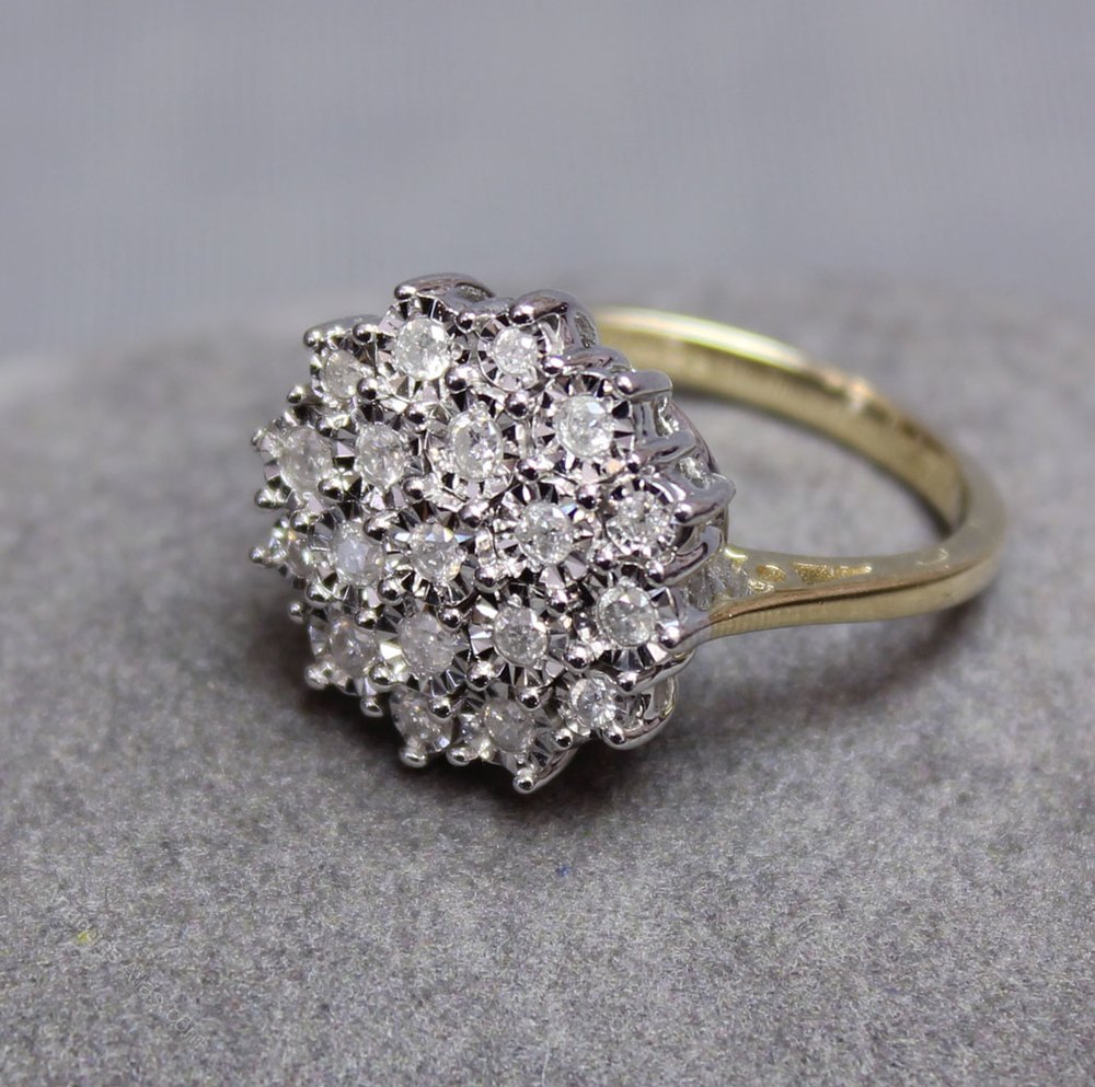 Antiques Atlas - Vintage Diamond Cocktail Cluster Ring