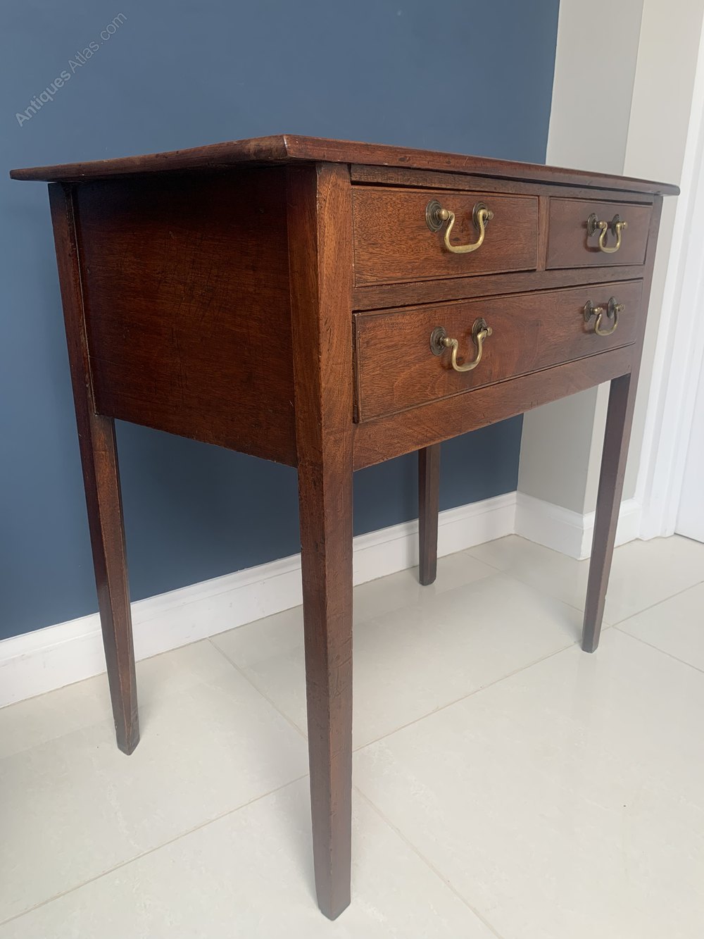 Mahogany Lowboy Or Side Table Antiques Atlas