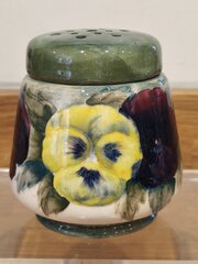 Wm Moorcroft Pansy On White Pomander 