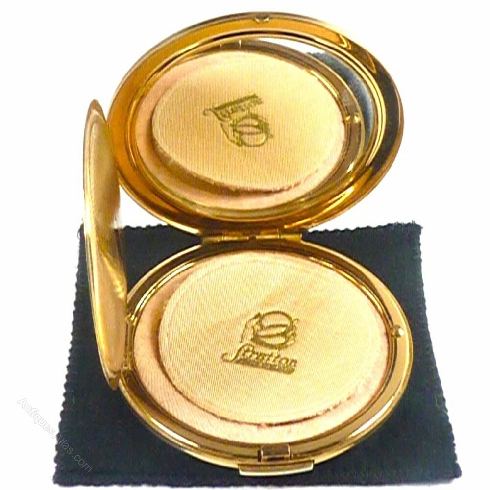 Stratton Square Solid Powder Compact Antiques Atlas - Slimline Stratton Powder Compact 1960s as395a2951