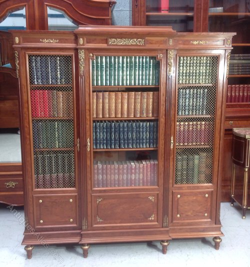 French Bookcase With Brass Detailing as819a291 / VI 914 Antiques Atlas