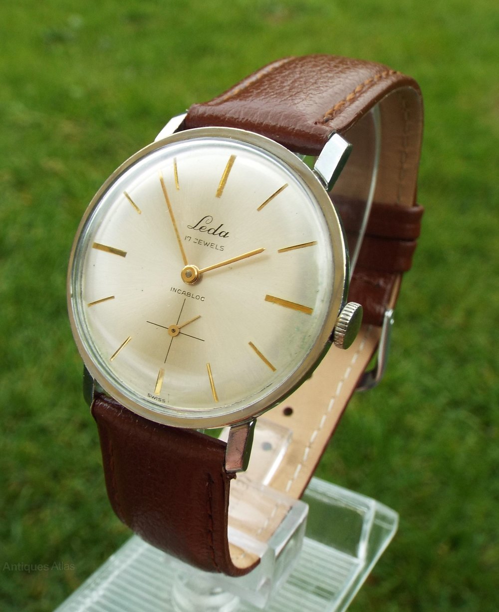 Antiques Atlas - A Gents 1960s Leda Wrist Watch as170a4181 display picture 2