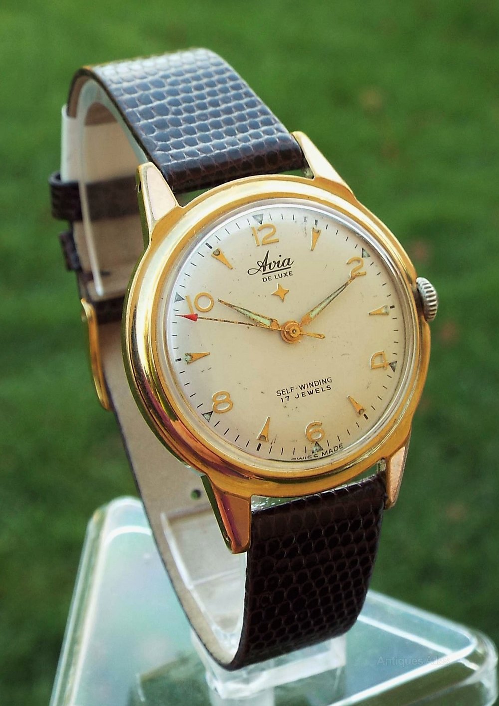 Avia watch clearance