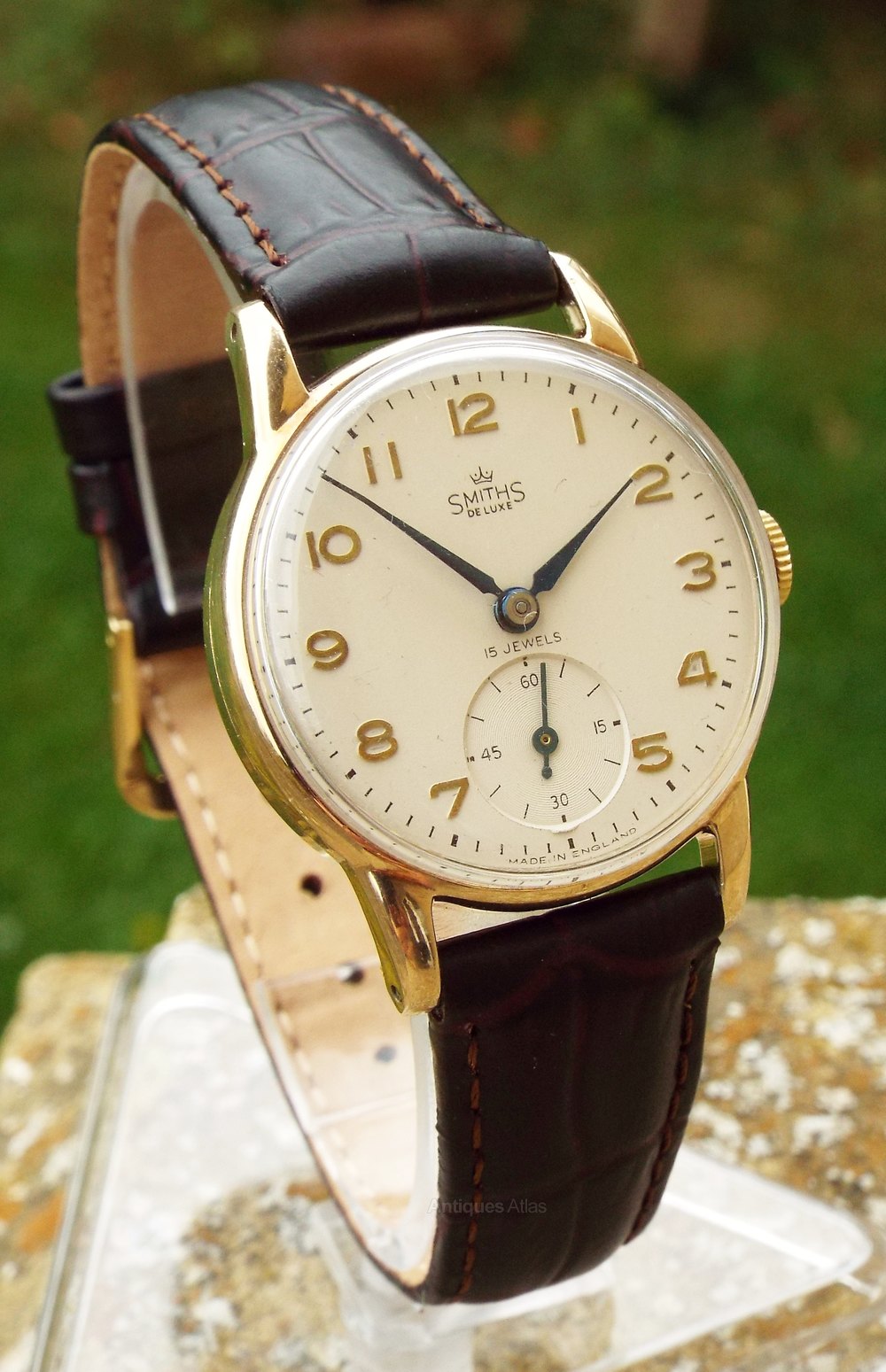 Antiques Atlas Gents 9ct Gold Smiths De Luxe Wristwatch, 1959