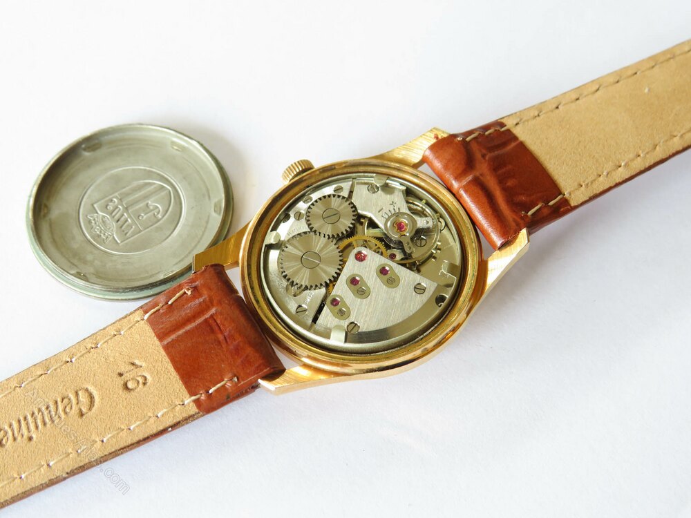 Antiques Atlas - Mid-size 1960s Sully Special Wrist Watch as170a14558