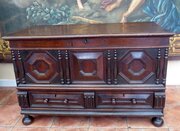 Mule Chest Country Oak 1730 With Key