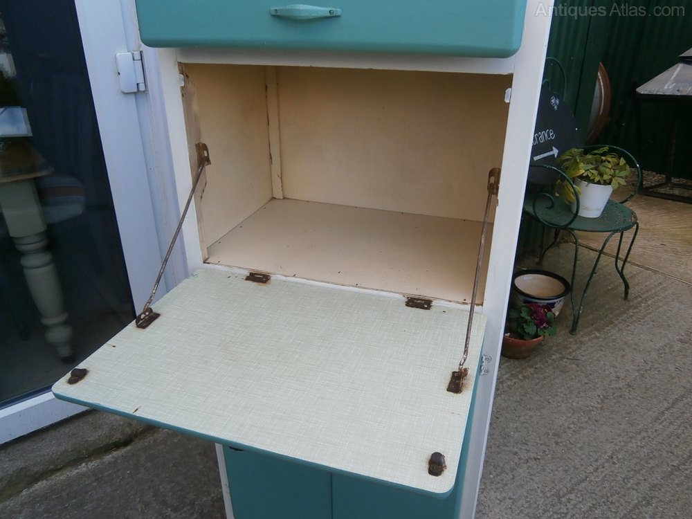 Antiques Atlas - Vintage 1960's Kitchen Larder Cupboard as302a654 / 4495