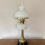 Attractive quality antique Edwardian oil lamp 