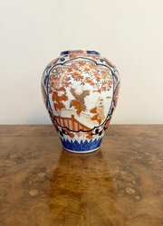 Fine quality antique Japanese imari shaped vase