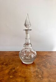 Fine Quality Antique Victorian Glass Decanter 