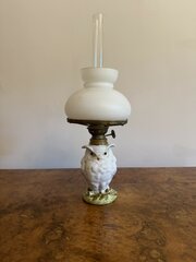 Quality Antique Victorian Porcelain Owl Oil Lamp