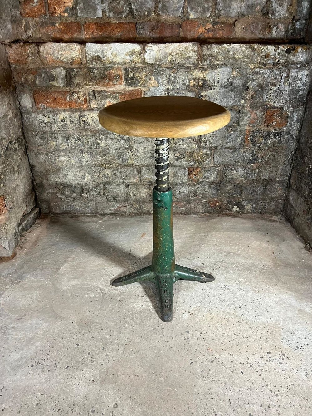 Singer Sewing Machine Stool - Antiques Atlas