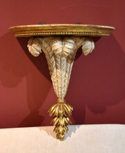 18th Century Giltwood And White Painted Wall Bracket