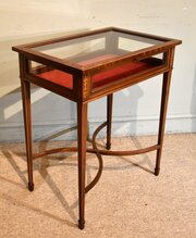 Late 19th Century Mahogany Bijouterie Table 