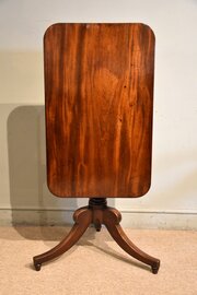  William IV Mahogany Centre / Lamp Table