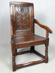 Early 17th C Elm And Oak Welsh Wainscot Chair
