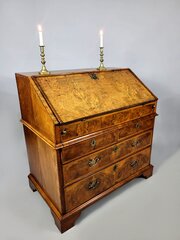 Fine George I Burr Walnut Bureau C.1720