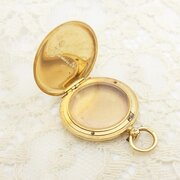 Edwardian 18ct Gold Pocket Watch Style Locket
