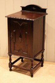 Dark Oak Bedside Cabinet