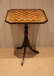 Early 19th Century Rosewood Chequered Game Table