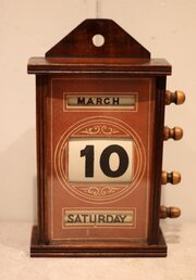 Late 19th Century Mahogany Desk Calendar