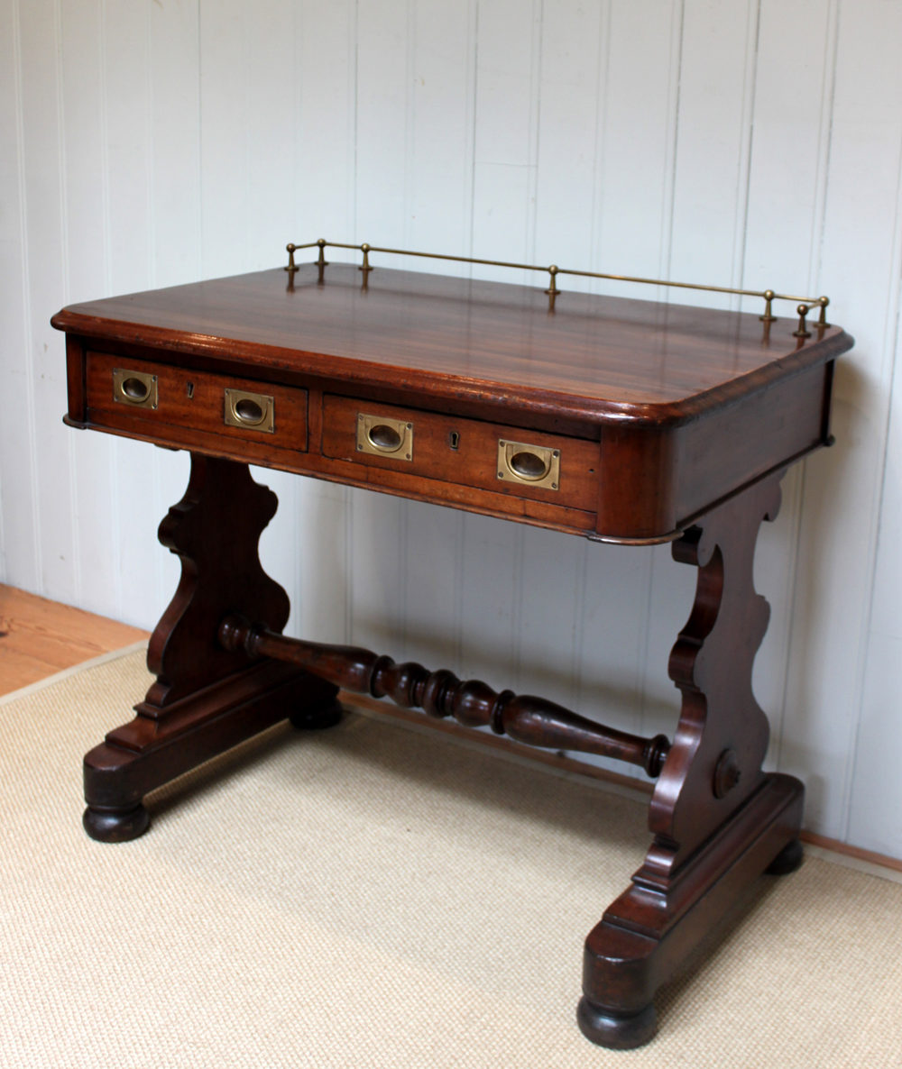 Mid Victorian Mahogany Ships Captains Desk - Antiques Atlas Mid Victorian Mahogany Ships Captains Desk Antique Desks - Mid Victorian Mahogany Ships Captains Desk - Antiques Atlas