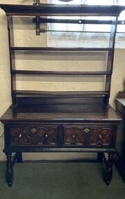 1700s Dressser