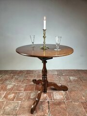 A Fine Early 18th Century Tripod Table.